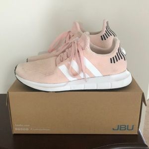 Women’s athletic shoes